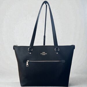 Coach Gallery Tote Bag in Black Saffiano Crossgrain Leather Shoulder Bag